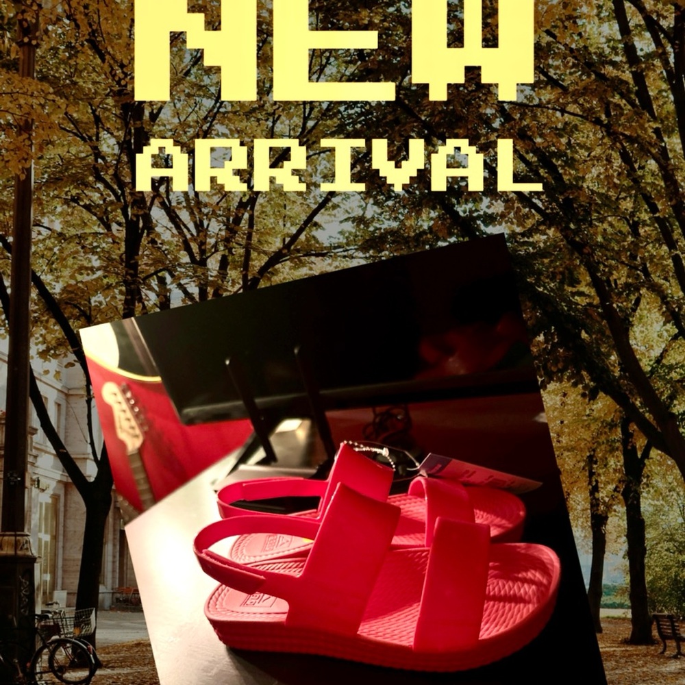 Reef Water Vista Sandals $40 size 5